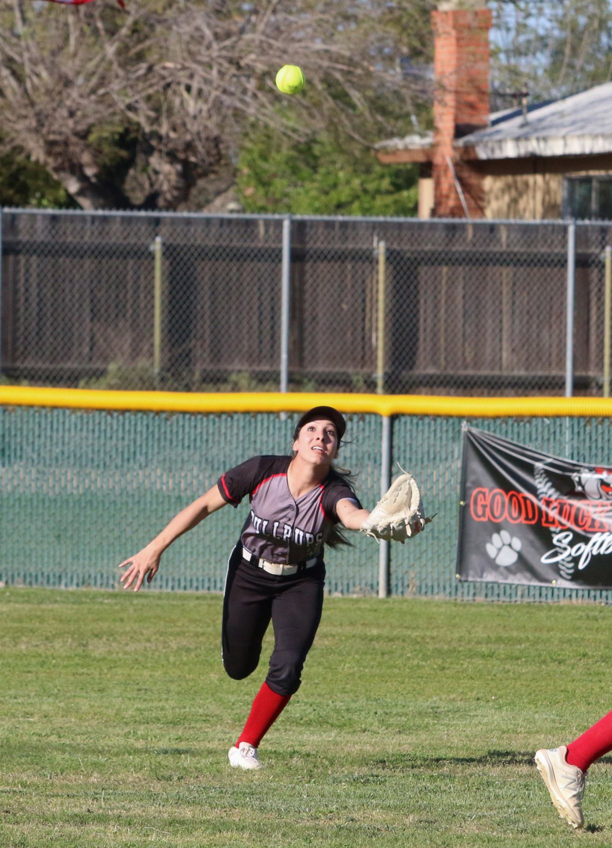 Hanford takes advantage of five Redwood errors, moves into first in WYL